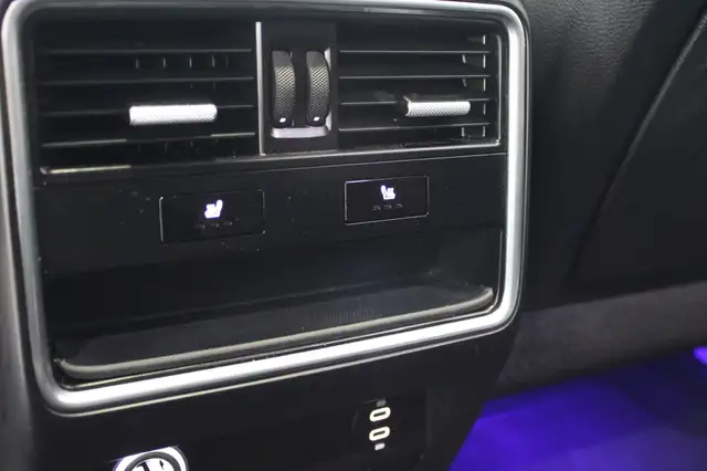 Porsche Cayenne view 14