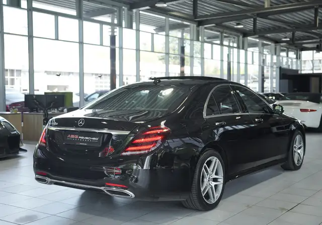 Mercedes-Benz S-Class view 8