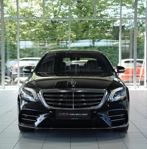 Mercedes-Benz S-Class view 4