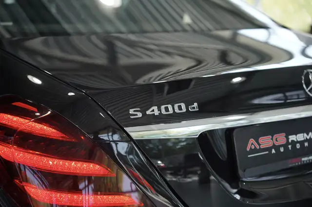 Mercedes-Benz S-Class view 11