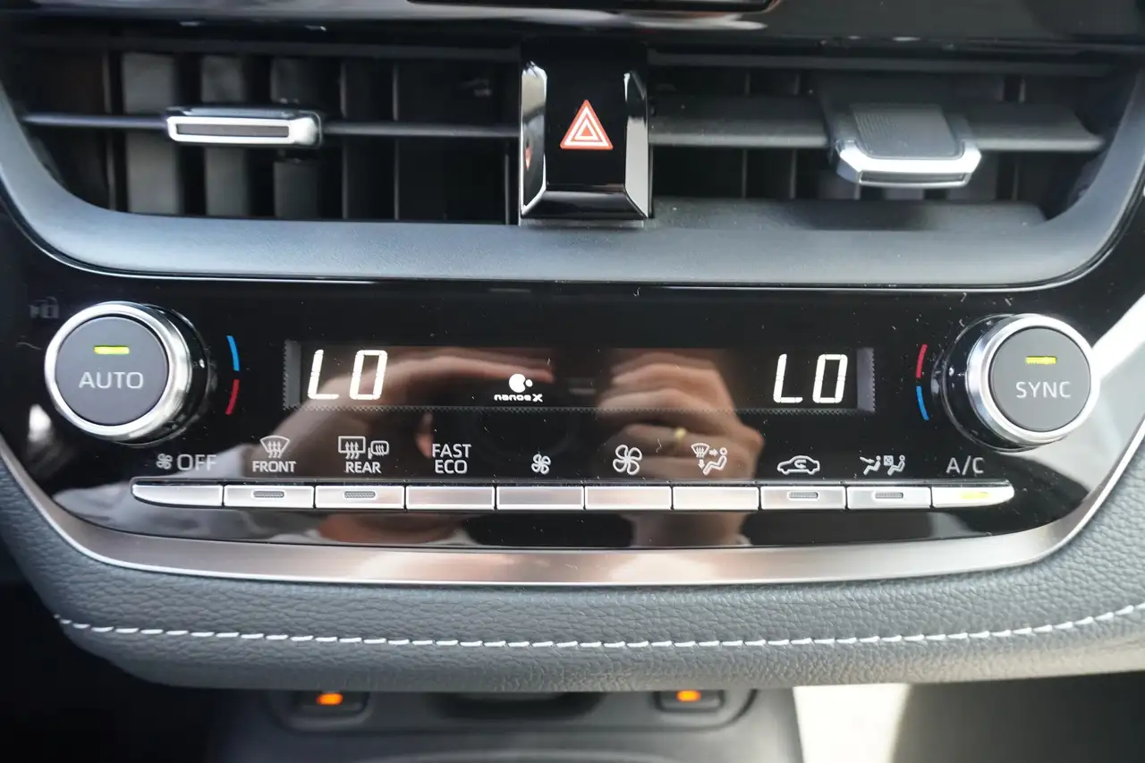 Toyota Corolla 2.0 Hybrid Teamplayer LED Standheizung, миниатюра 27