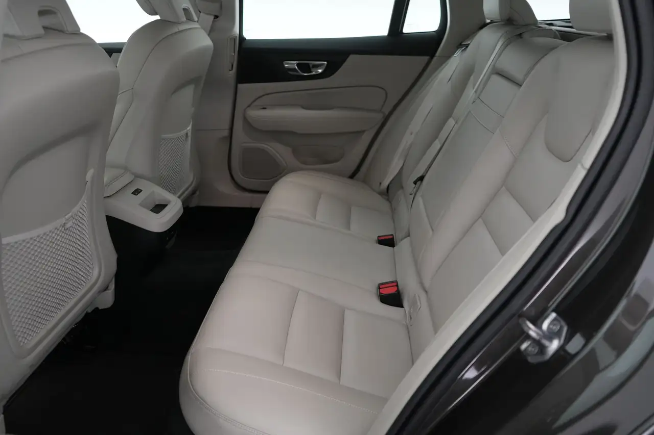 Volvo V60 2.0 D4 Inscription Geartr. Intellisafe Pro LEDER/C, миниатюра 20