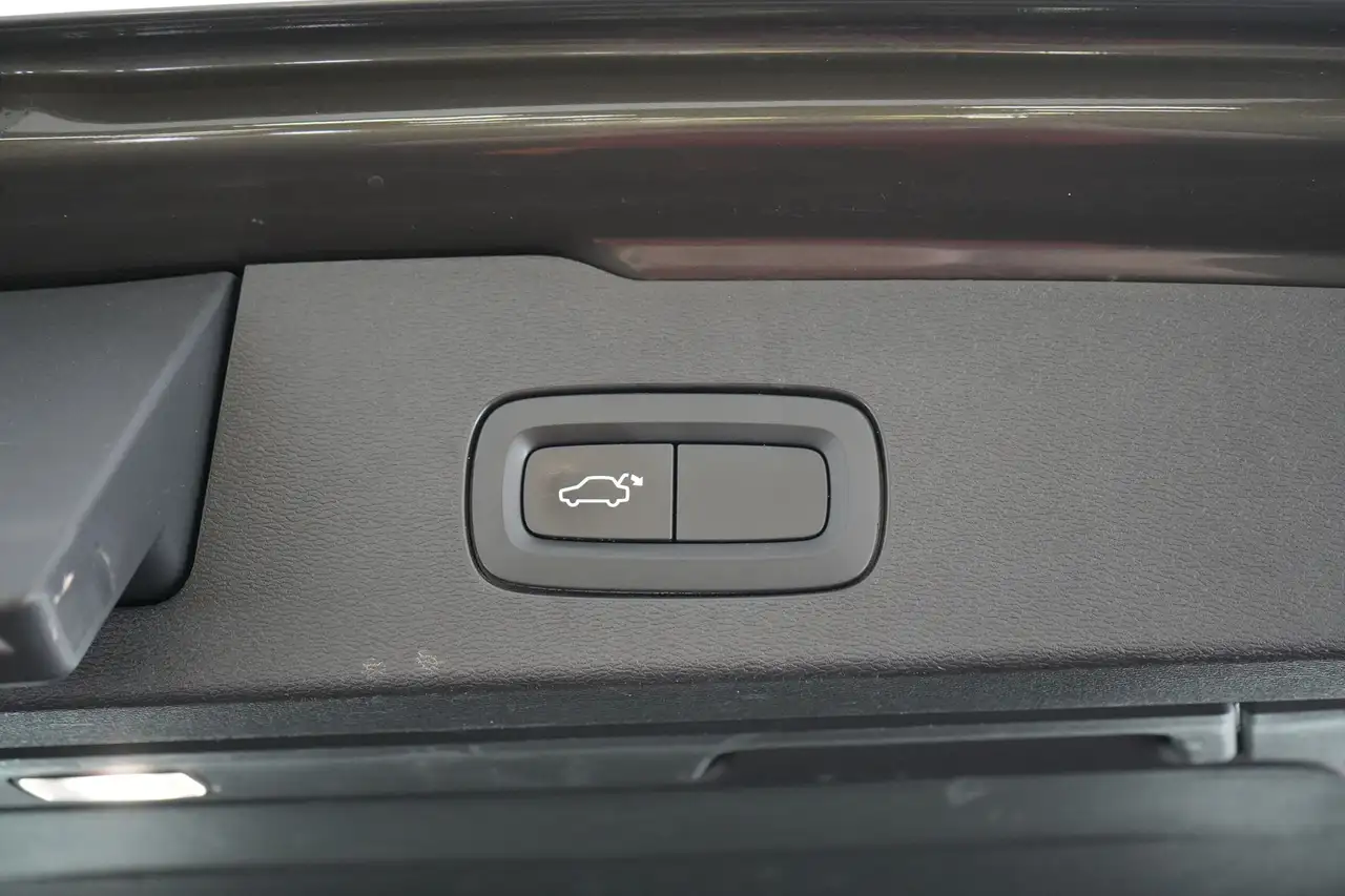 Volvo V60 2.0 D4 Inscription Geartr. Intellisafe Pro LEDER/C, миниатюра 22