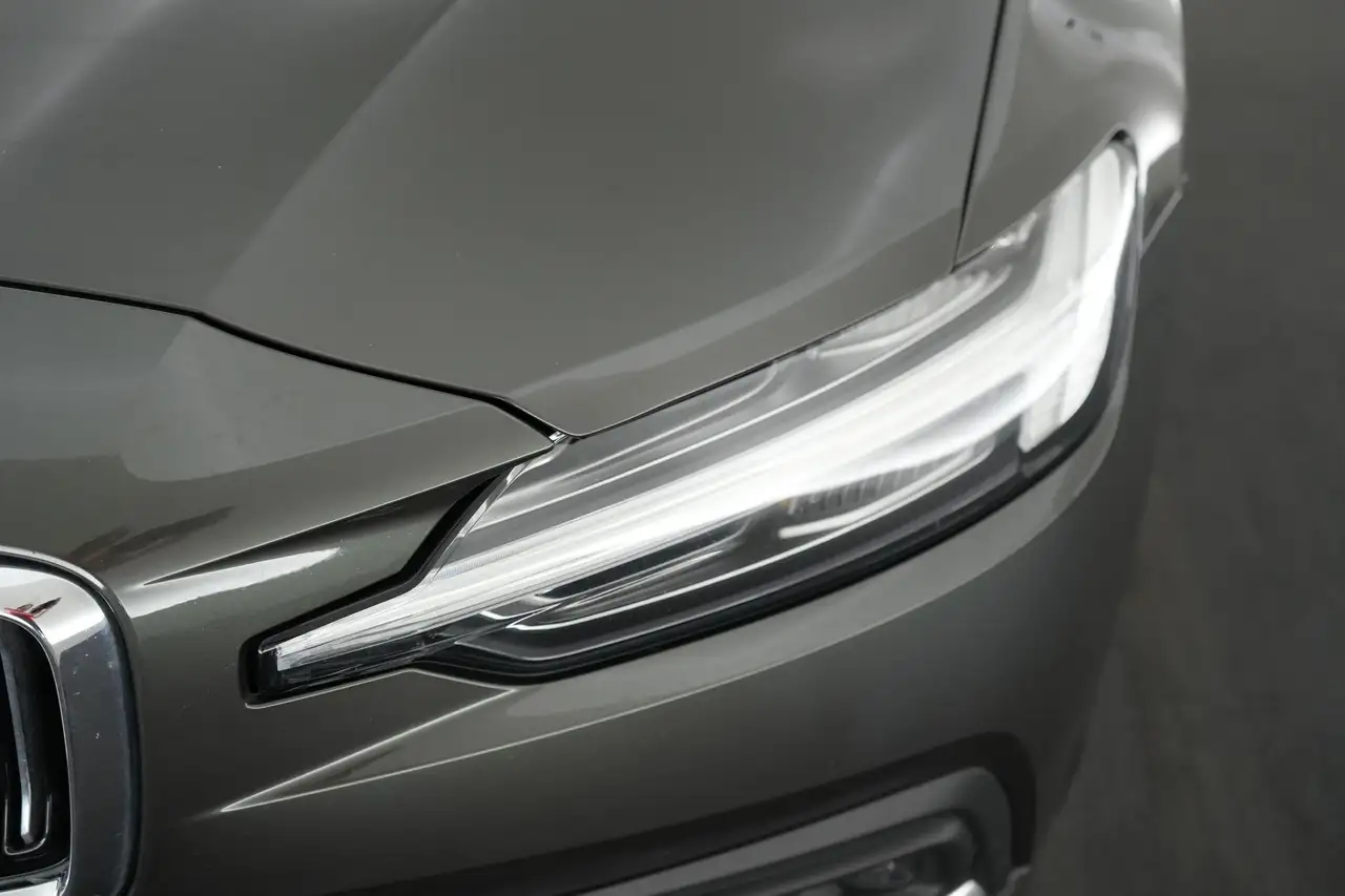 Volvo V60 2.0 D4 Inscription Geartr. Intellisafe Pro LEDER/C, миниатюра 18