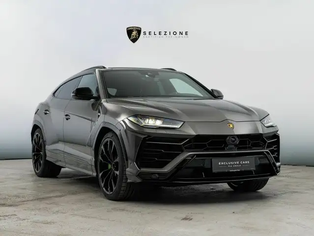 Lamborghini Urus MY22