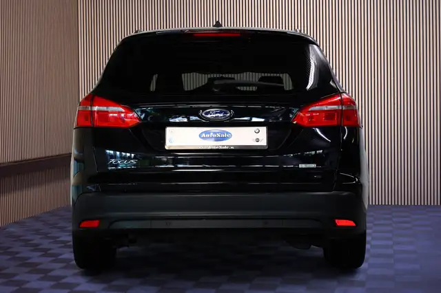 Ford Focus view 7