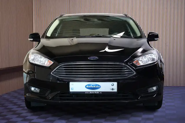 Ford Focus view 8