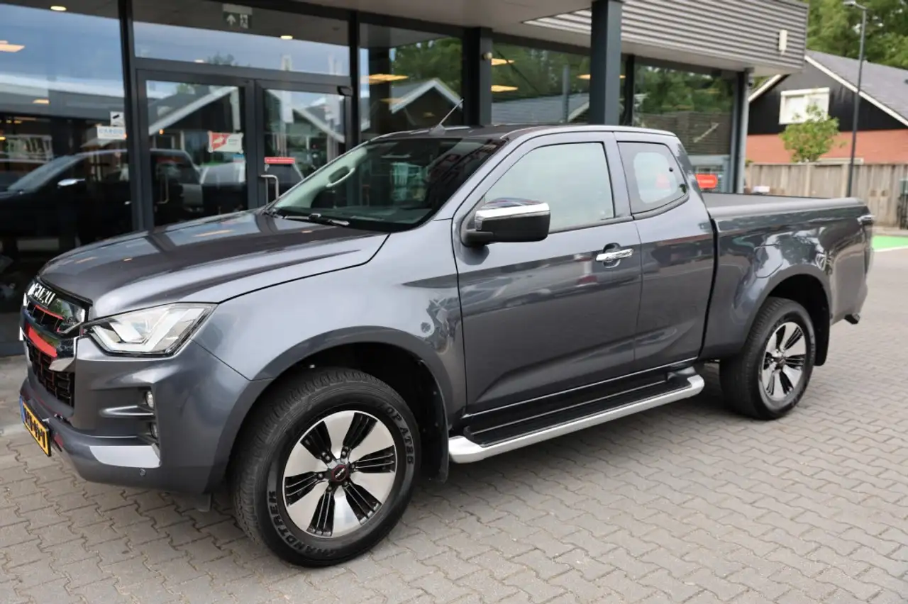 Isuzu D-Max 2023 — фото 26