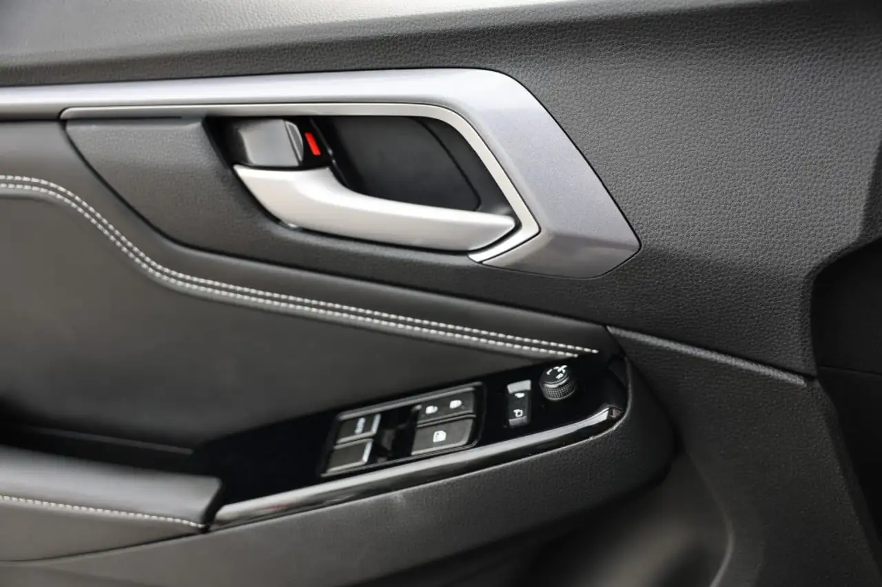 Isuzu D-Max 2023 — фото 17