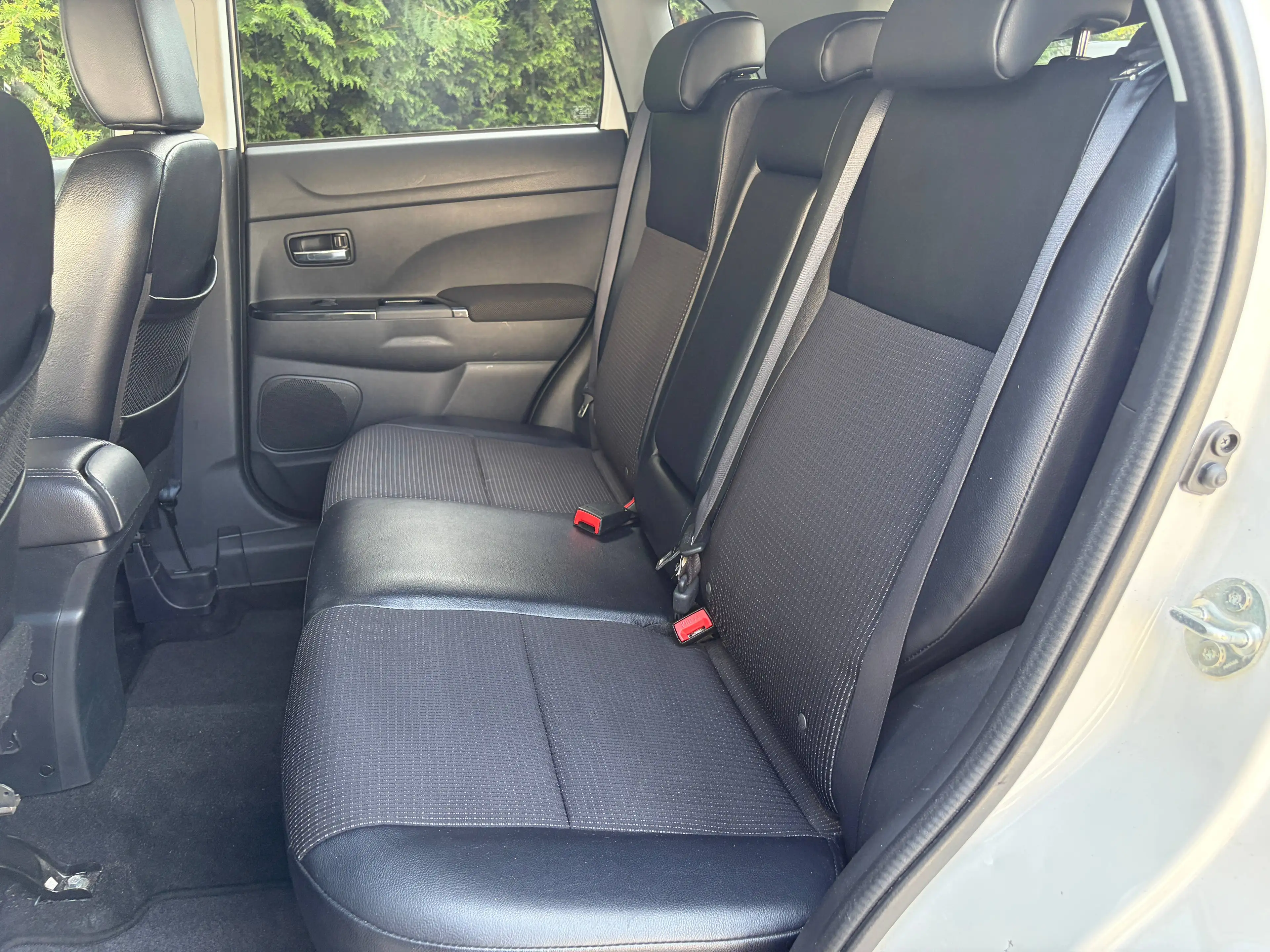 Peugeot 4008 1.6 e-HDi Allure — photo 14