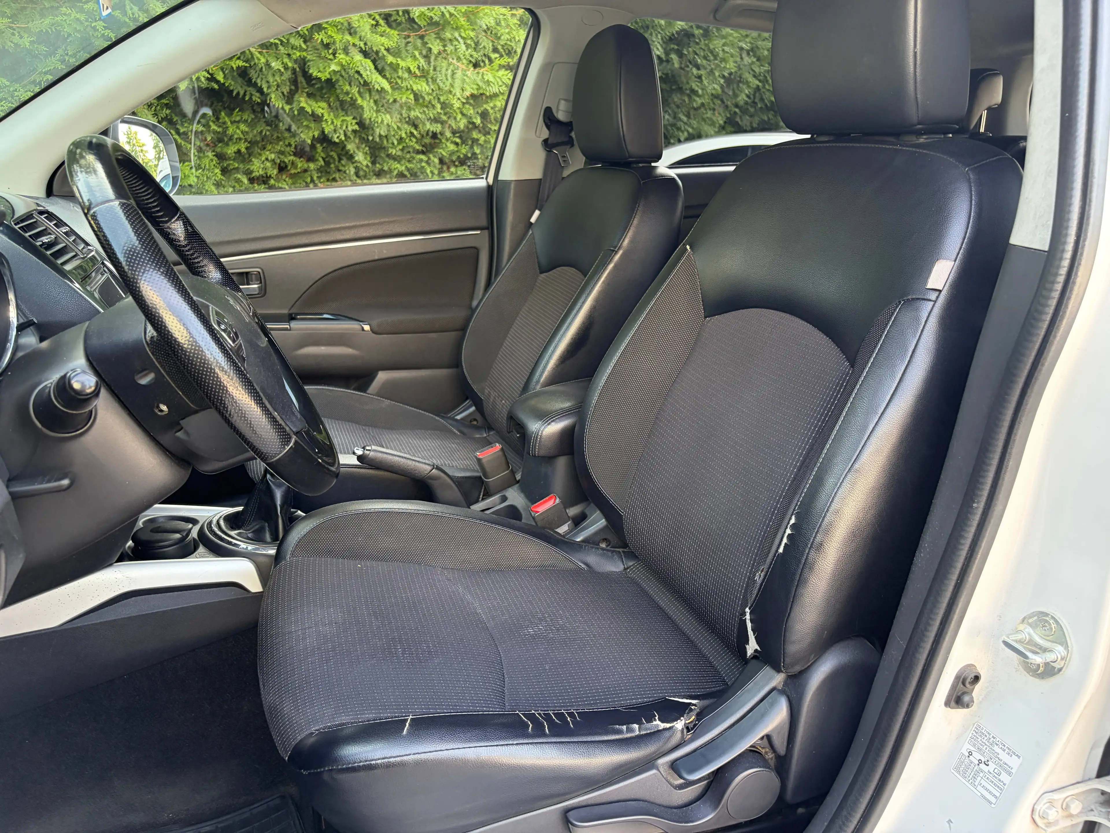 Peugeot 4008 1.6 e-HDi Allure — photo 13