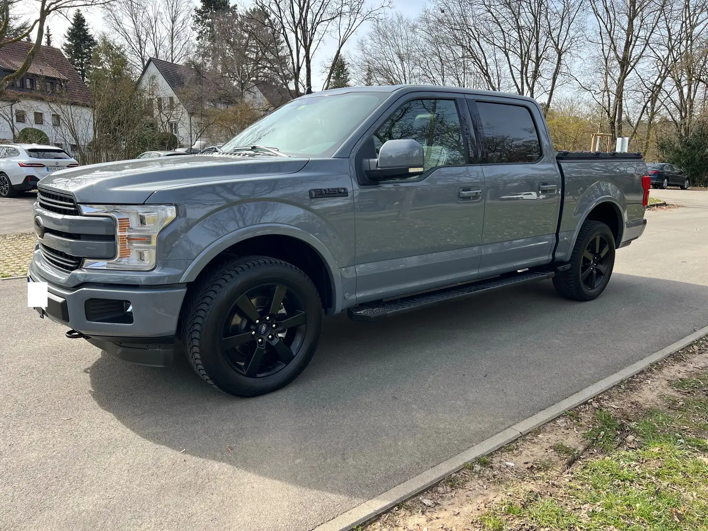 Ford F 150 Lariat V8 5.0L unfallfrei aus Kanada (km/h) Grau - 1