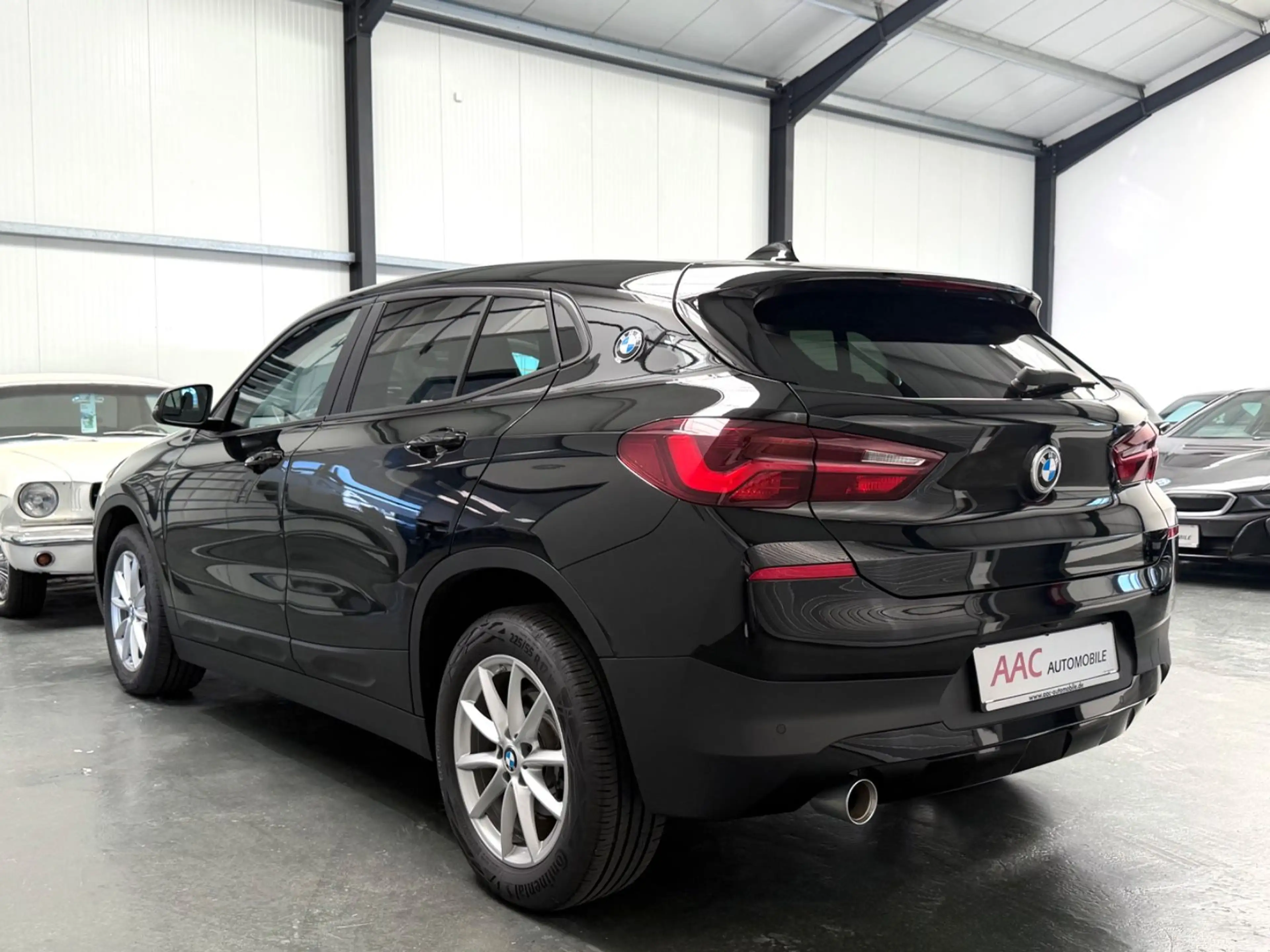 BMW X2 sDrive 18 i Advantage Plus/Pano/KeyLess/Cam — photo 14