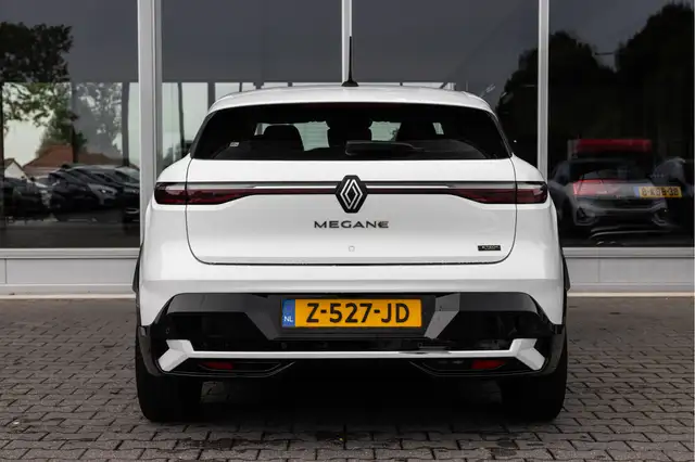 Renault Megane E-Tech view 4