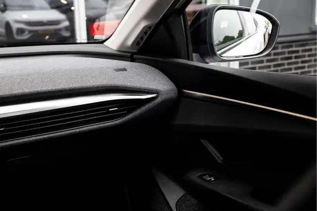Renault Megane E-Tech view 27
