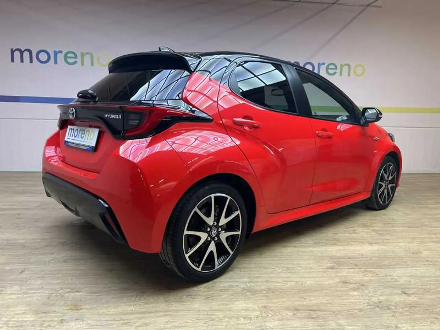 Toyota Yaris 1.5 hybrid Premiere Rosso - 2