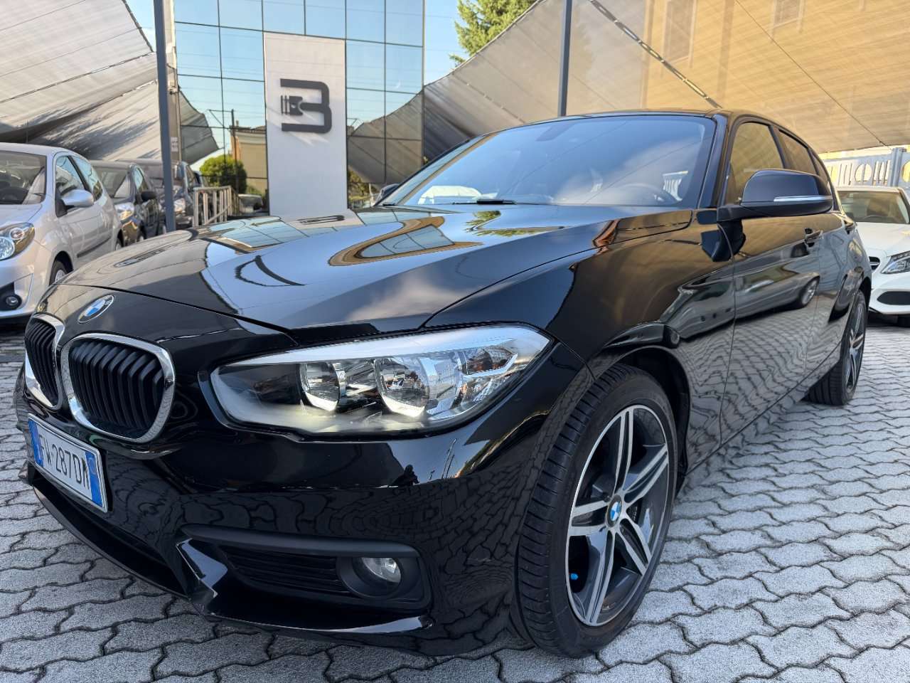 BMW 116 i Urban 5p IDONEA NEOPATENTATI SENZA VINCOLI FINANZIARI