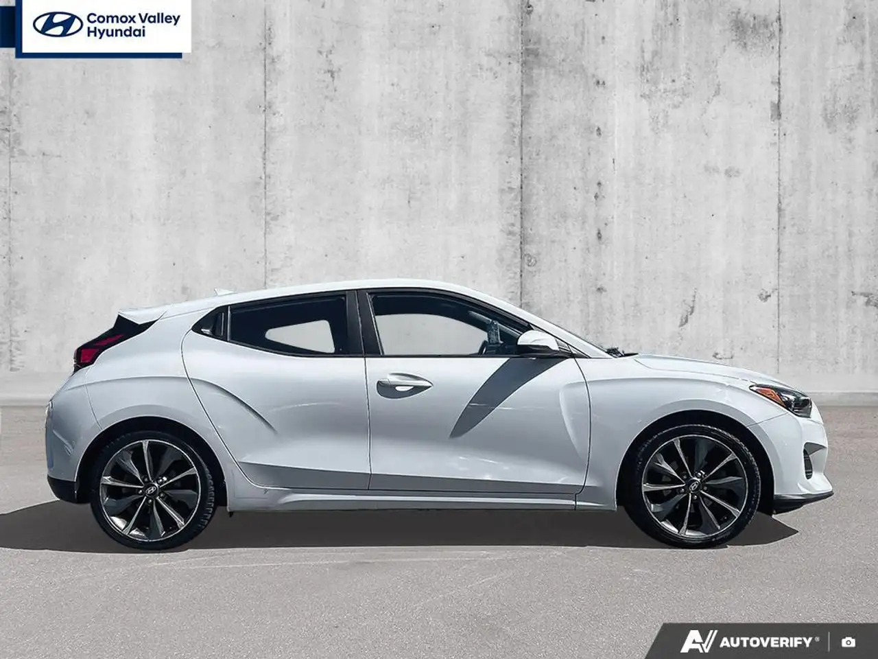 Hyundai VELOSTER снимка Hyundai VELOSTER