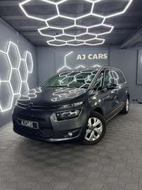 1.6 HDI 120Ch *7 PL *DISTRI NEUVE *CAMERA AR* TOIT PANO  *GARANTIE 12MOIS*