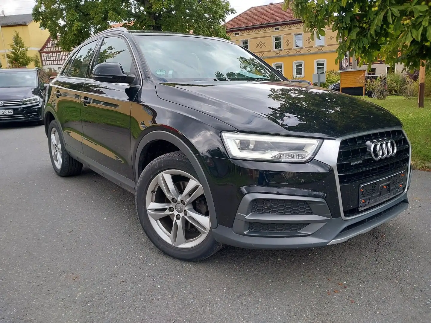 Audi Q3 quattro Exclusive Line Preisreduziert ! Schwarz - 1