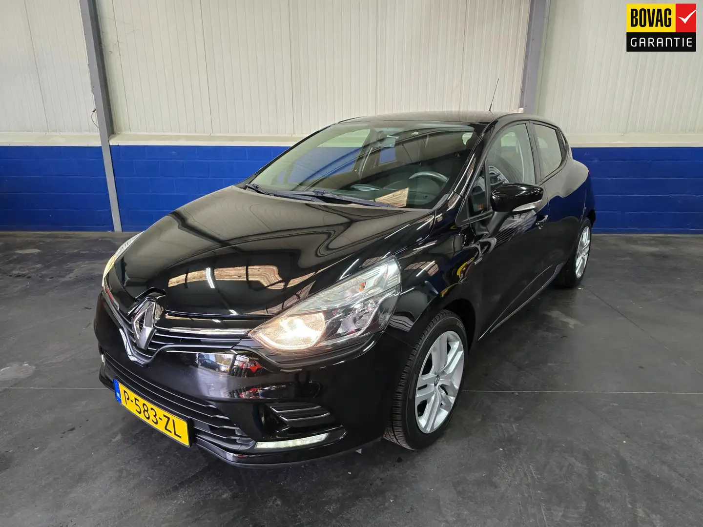 Renault Clio 1.2 16V Nero - 1