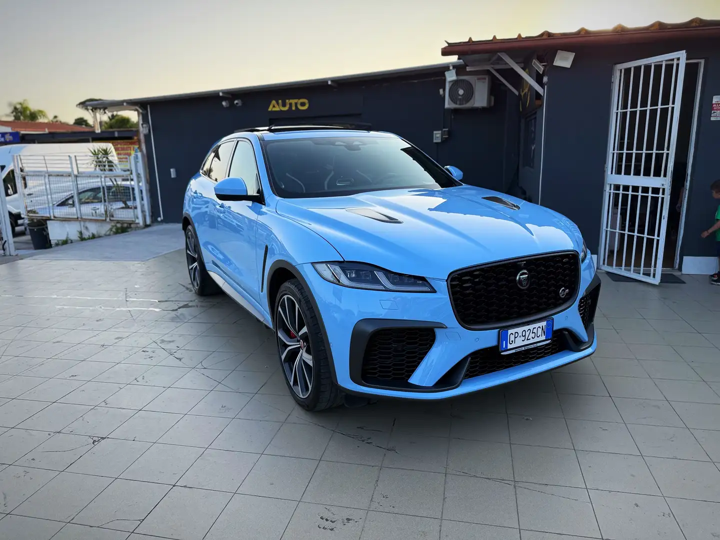 Jaguar F-Pace 5.0 V8 SVR Edition 1988 awd 550cv auto - 1