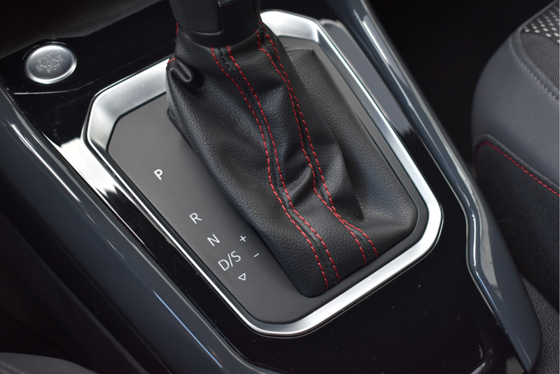 Volkswagen T-Roc 1.5 TSI Sport Virtual cockpit, Adaptive cruise, Ca — photo 13