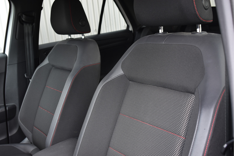 Volkswagen T-Roc 1.5 TSI Sport Virtual cockpit, Adaptive cruise, Ca — photo 19