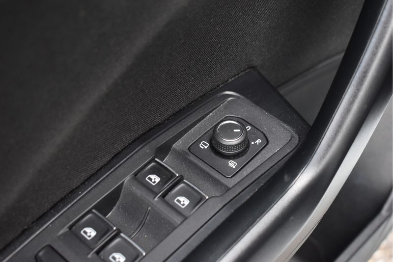 Volkswagen T-Roc 1.5 TSI Sport Virtual cockpit, Adaptive cruise, Ca — photo 29