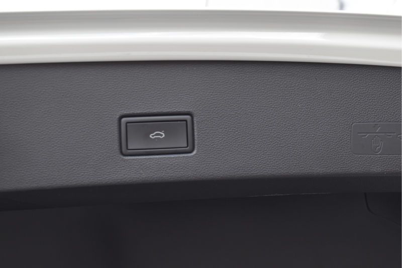 Volkswagen T-Roc 1.5 TSI Sport Virtual cockpit, Adaptive cruise, Ca — photo 24