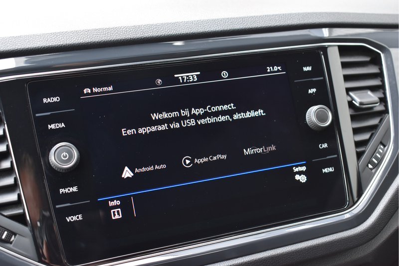 Volkswagen T-Roc 1.5 TSI Sport Virtual cockpit, Adaptive cruise, Ca — photo 16