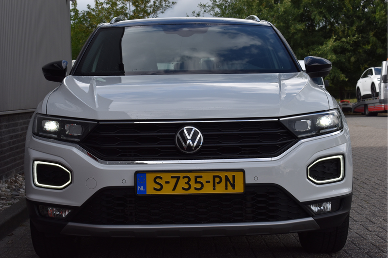 Volkswagen T-Roc 1.5 TSI Sport Virtual cockpit, Adaptive cruise, Ca — photo 14