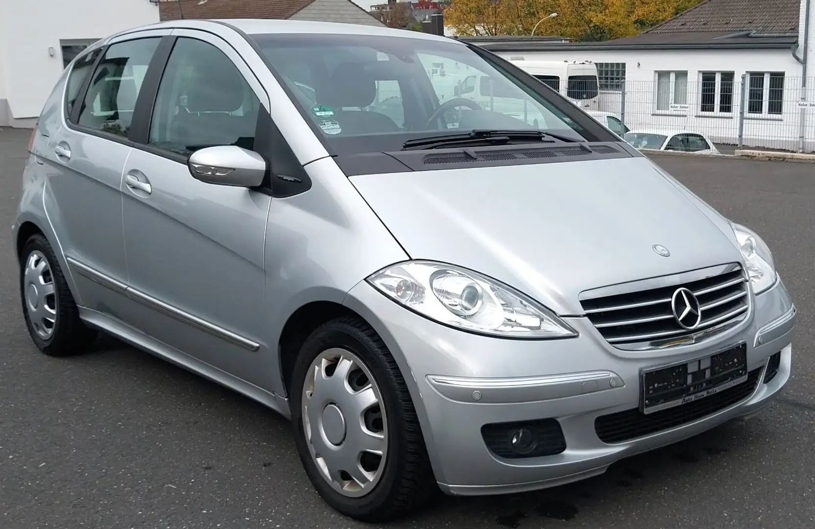 Mercedes-Benz A 180 CDI Avantgarde Automatik Klima Temp.AHK 1H Silber - 1