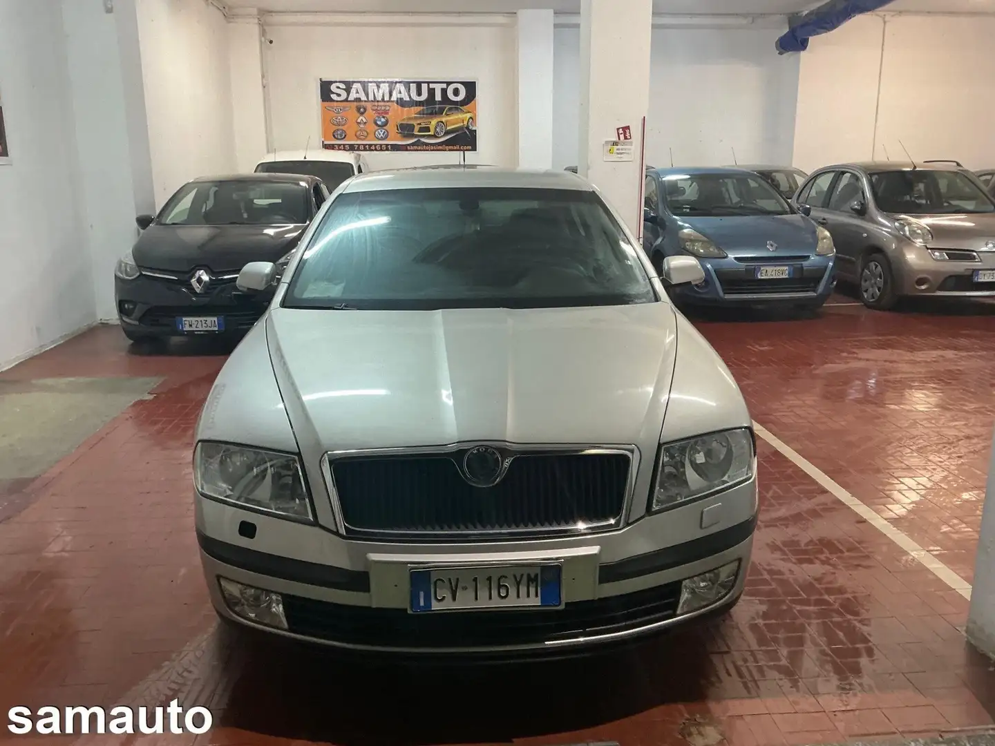 Skoda Octavia Octavia II Berlina 1.6 fsi Elegance 115cv Grigio - 1