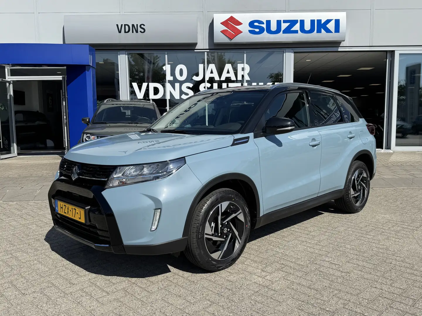 Suzuki Vitara 1.4 Boosterjet Style Hybrid Betreft een Demo. Op k Blauw - 1