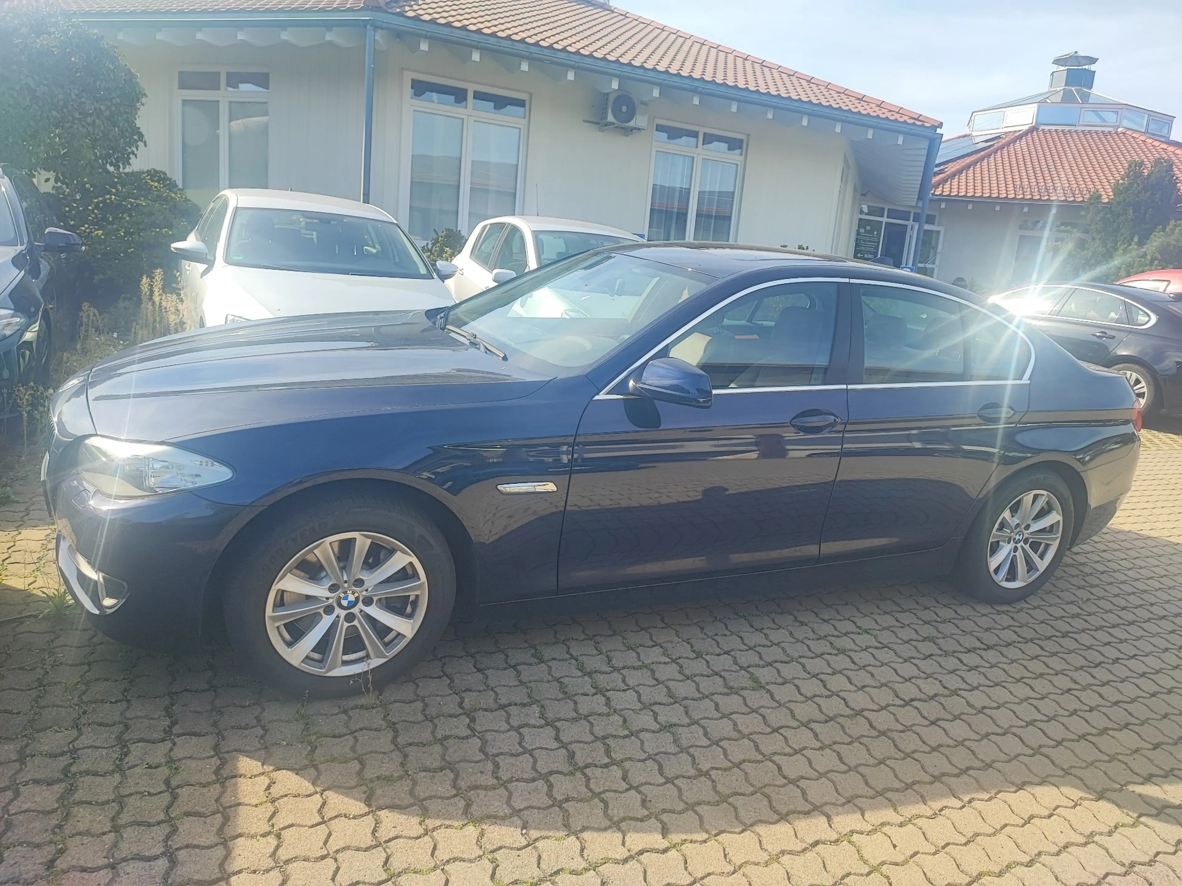 BMW 528 528 i*Leder*Navi*AHK*Schiebedach* — photo 3