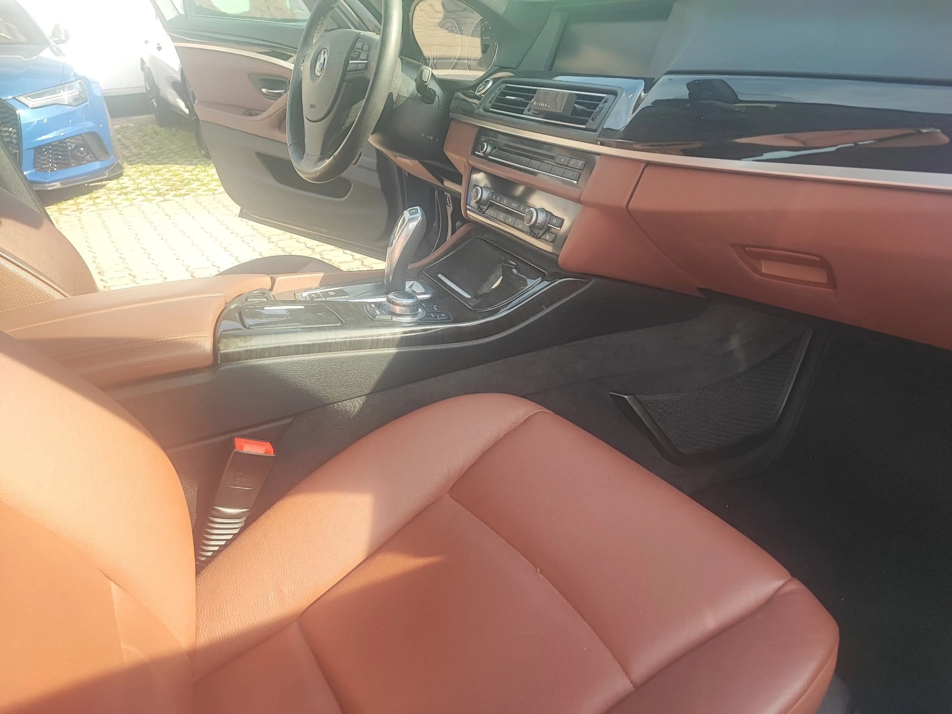 BMW 528 528 i*Leder*Navi*AHK*Schiebedach* — photo 4