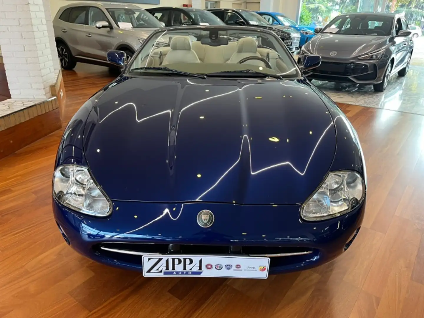 Jaguar XK8 4.2 Convertibile Blu/Azzurro - 2