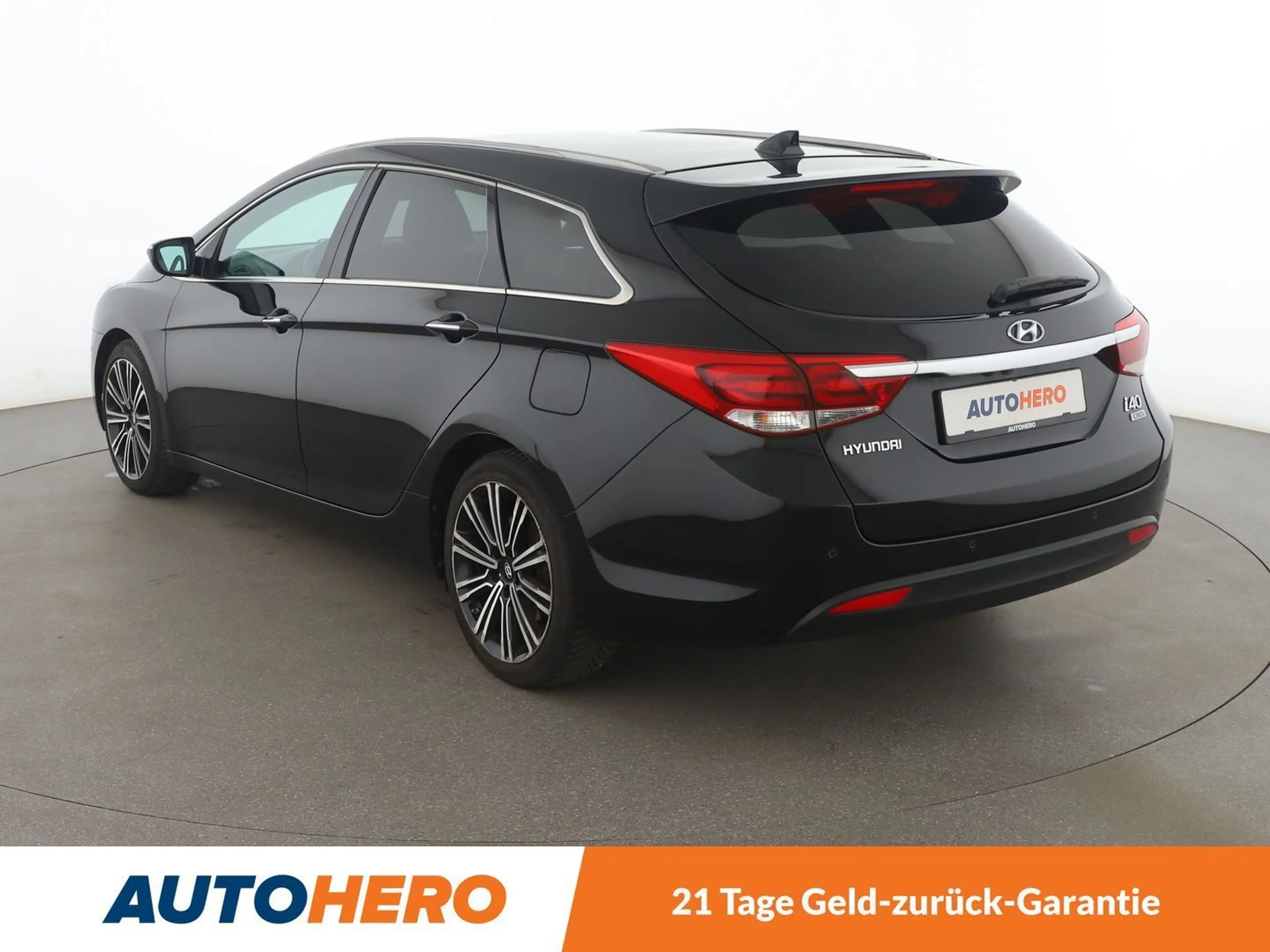 Hyundai i40 1.7 CRDi Premium Blue *NAVI*TEMPO*BI-XENON*CAM*PDC — photo 4