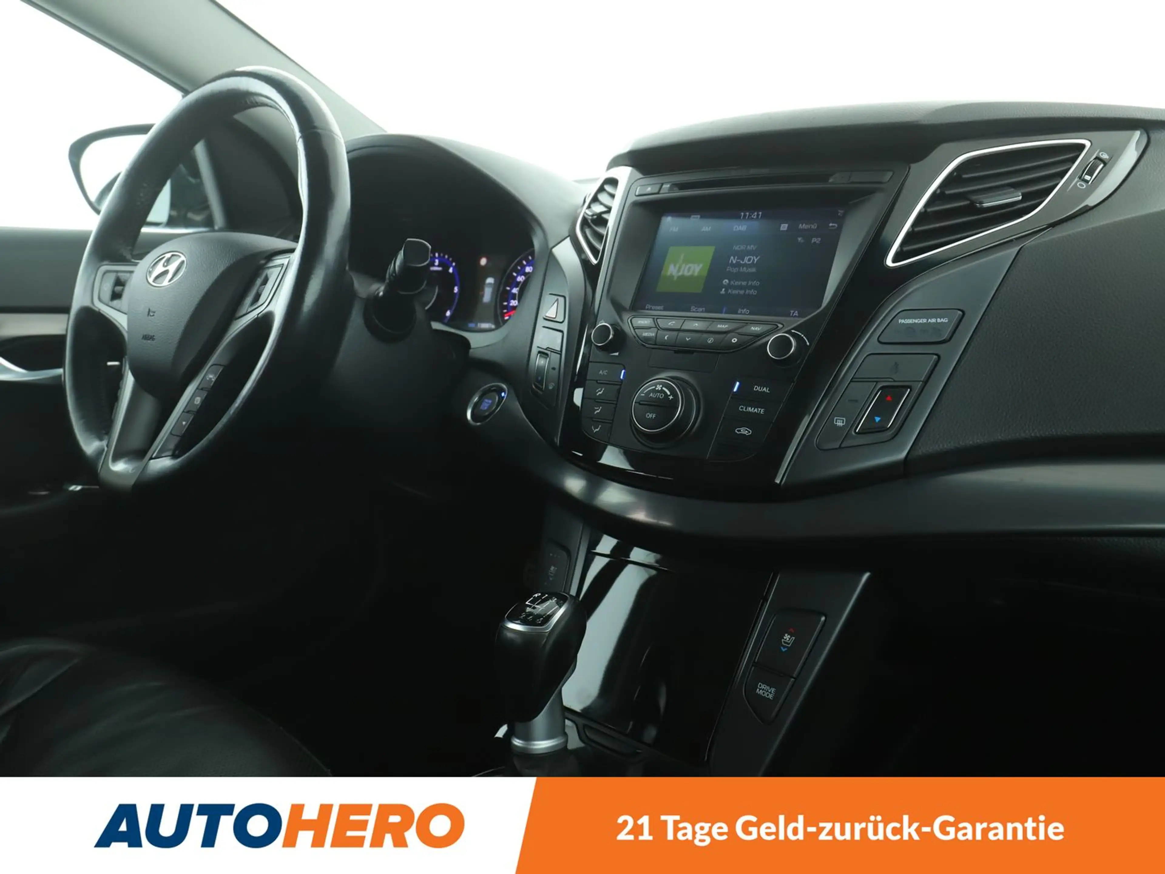 Hyundai i40 1.7 CRDi Premium Blue *NAVI*TEMPO*BI-XENON*CAM*PDC — photo 13