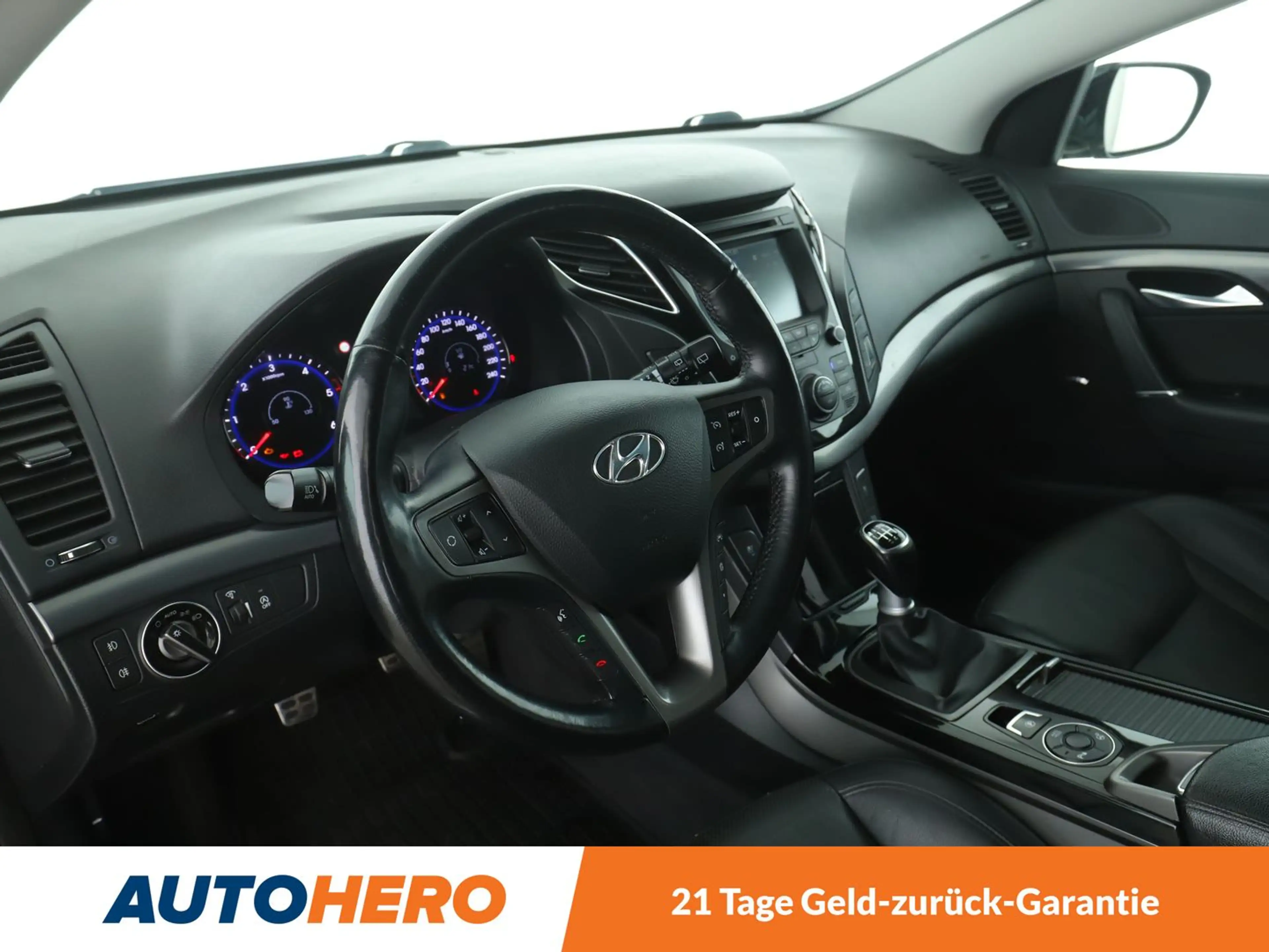 Hyundai i40 1.7 CRDi Premium Blue *NAVI*TEMPO*BI-XENON*CAM*PDC — photo 11