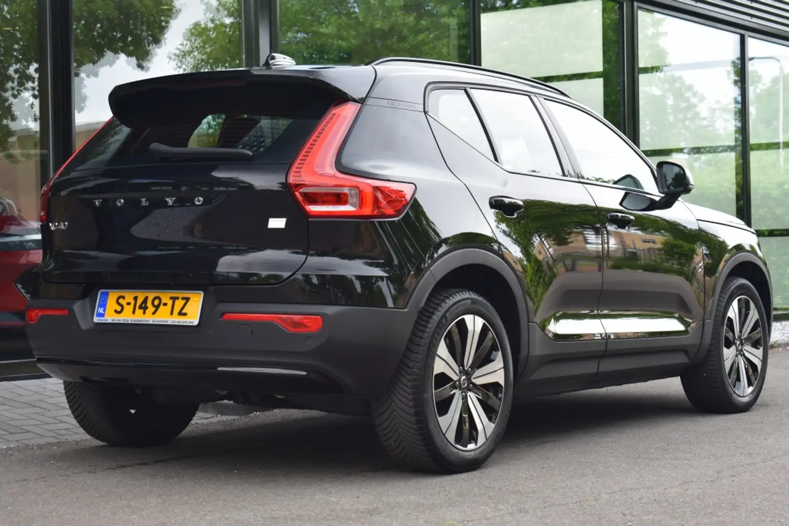 Volvo XC40 Recharge Core 231/70kWh | Climate | 19'' All Seaso Schwarz - 2