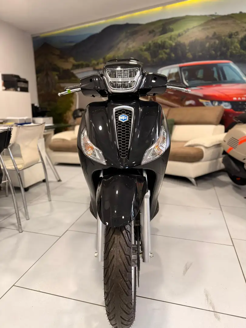 Piaggio Medley 125 E+ Nero - 1