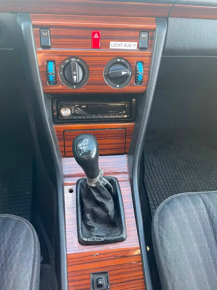 Mercedes-Benz W124, foto 9