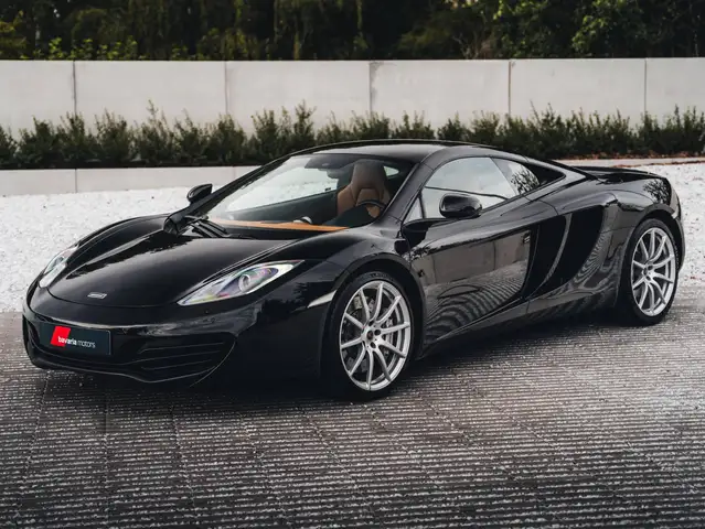Mclaren MP4-12c view 4
