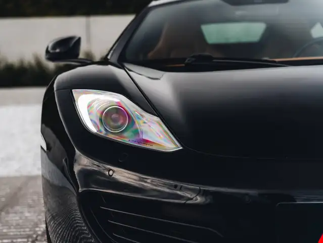 Mclaren MP4-12c view 3
