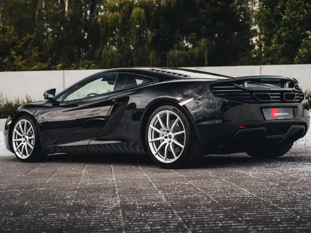 Mclaren MP4-12c view 12