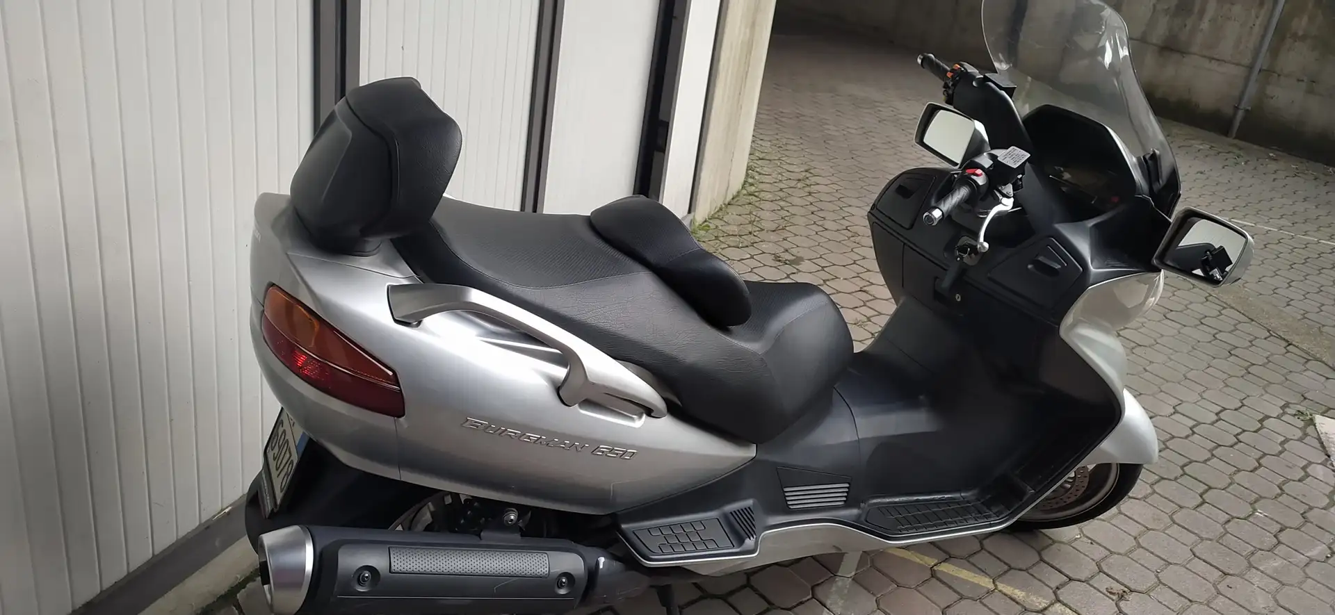 Suzuki Burgman 650 d'epoca Argintiu - 2