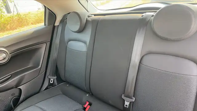 Fiat 500x view 9