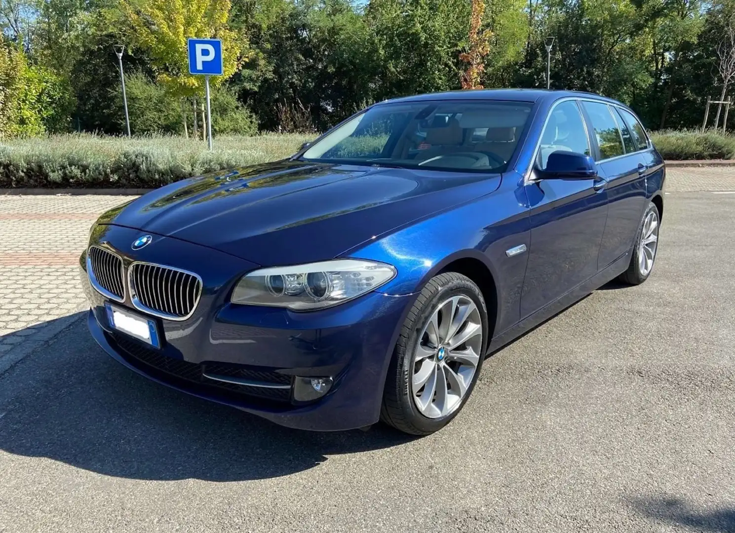 BMW 520 520d Touring Futura - 1